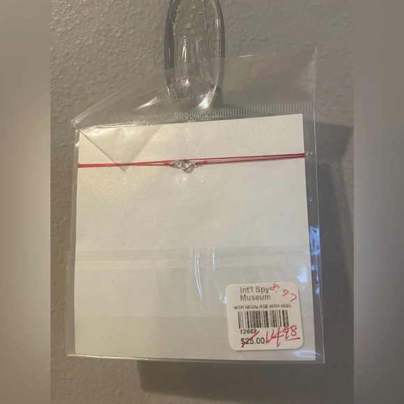 DOGEARED International‎ Spy Museum Wish Necklace High Heel Charm Red NWT - Picture 2 of 3